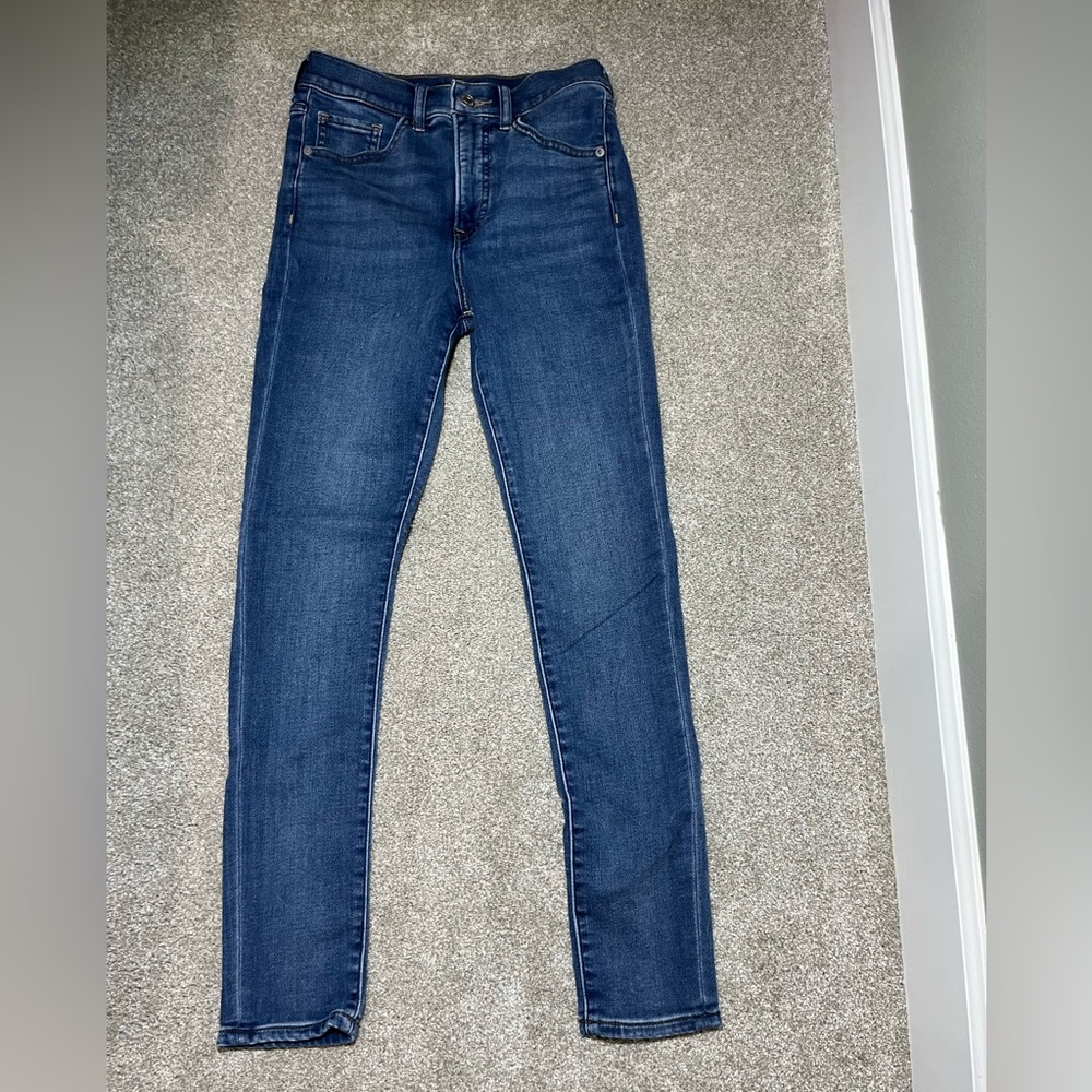 Women’s Express skinny jeans